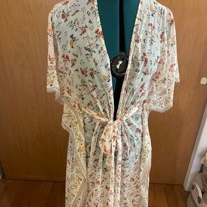Flowy floral kimono